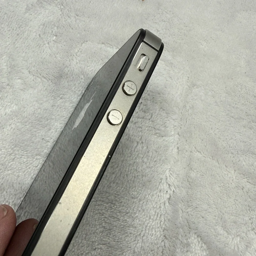 Apple iPhone 4 A1387 Black Smartphone‎ For Parts Repair No Power